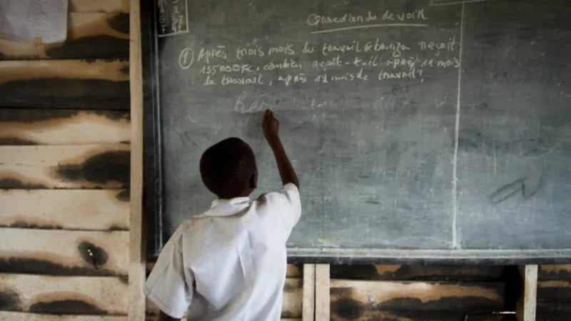 Nijerya, ana dilde eğitim politikasını iptal etti