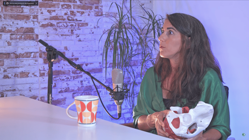 Cristina Benjumea, fisioterapeuta: “El hombre debe orinar sentado por higiene y por la próstata, para no cerrar los canales uretrales”