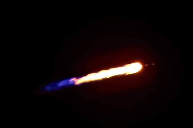 El control de Hispasat mete a Indra en el gran proyecto satelital europeo para competir con la Starlink de Musk