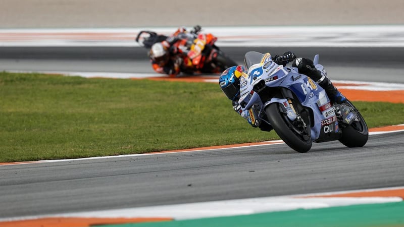 Alex Márquez se regala un triunfo en el sprint en Cheste clavando la estrategia