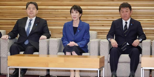 Au Japon, la première ministre, Sanae Takaichi, lance un plan de relance économique massif