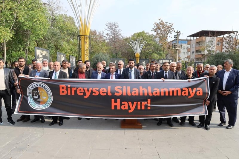 Batman barosu’ndan bireysel silahlanma protestosu