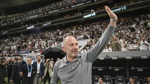 Beşiktaş'ta ayrılıklar kapıda: Sergen Yalçın 3 ismi tamamen sildi!