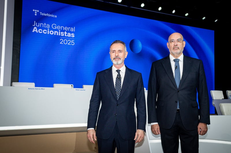 Murtra y Gayo muestran su apoyo al plan estratégico de Telefónica al invertir 1 millón de euros en acciones de la 'teleco'