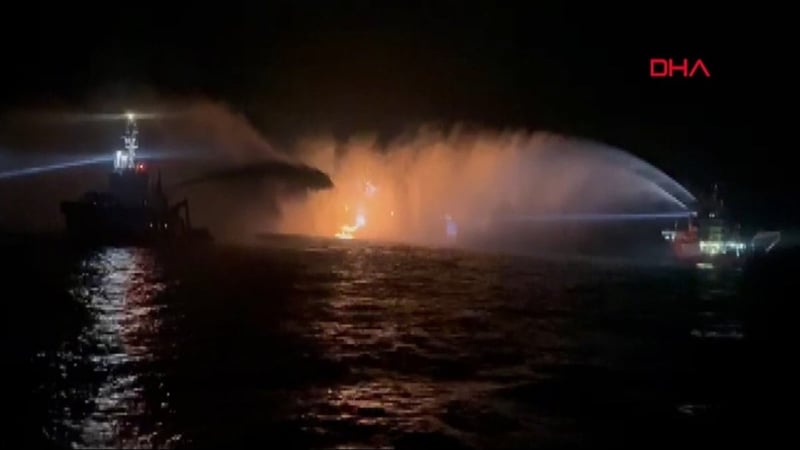 Son dakika... Karadeniz'de iki gemide patlama