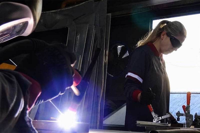 İnsanca geçinebileceğimiz ücret istiyoruz