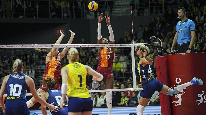 Derbiyi Fenerbahçe kazandı! Nefes kesen maç