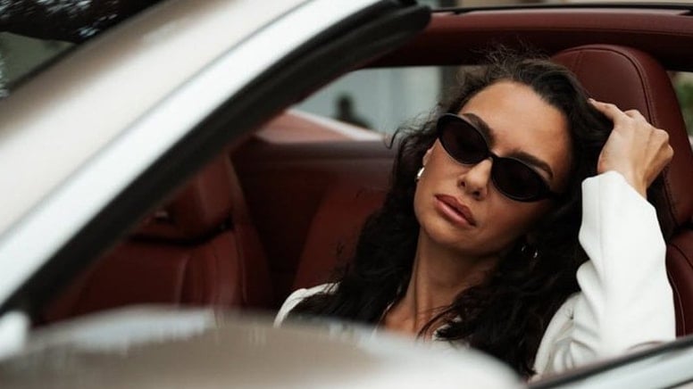 Alkollü araç kullanırken yakalanan Birce Akalay'ın ehliyetine el konuldu