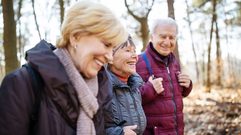 Studie belegt Anti-Aging-Effekt – Freundschaften senken biologisches Alter