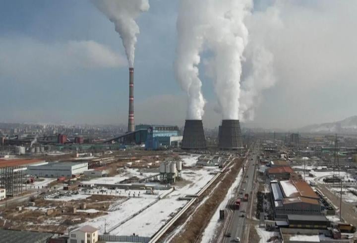 Paris-Moskova hattında garip ilişki: "Savaşa hazır olun" diyen Paris’ten Rusya’ya uranyum