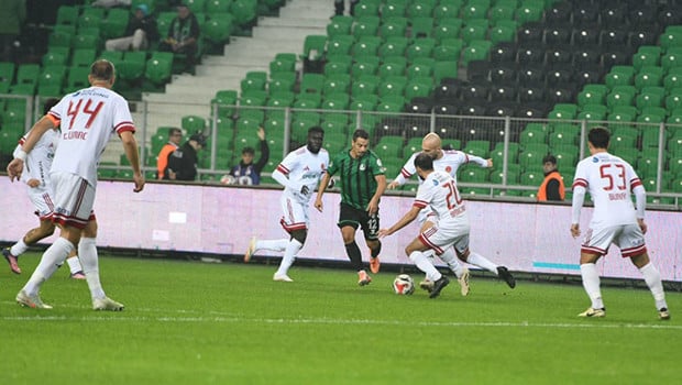 Sakaryaspor ile Ümraniyespor yenişemedi!