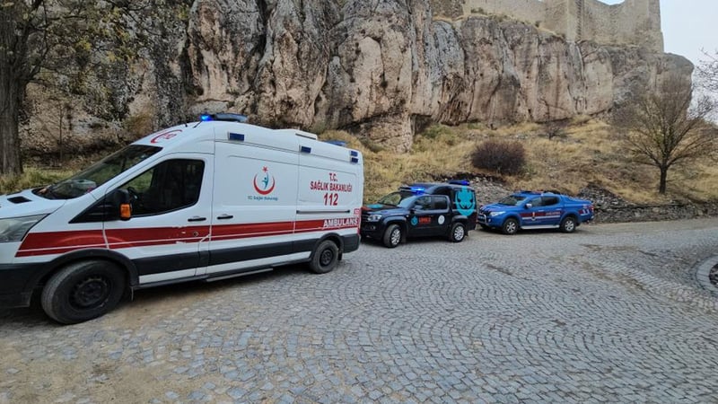 Harput Kalesi'nden kendini boşluğa bırakan kadın öldü