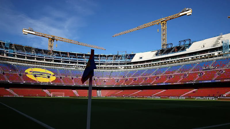 Yenilenen Camp Nou kapılarını açtı