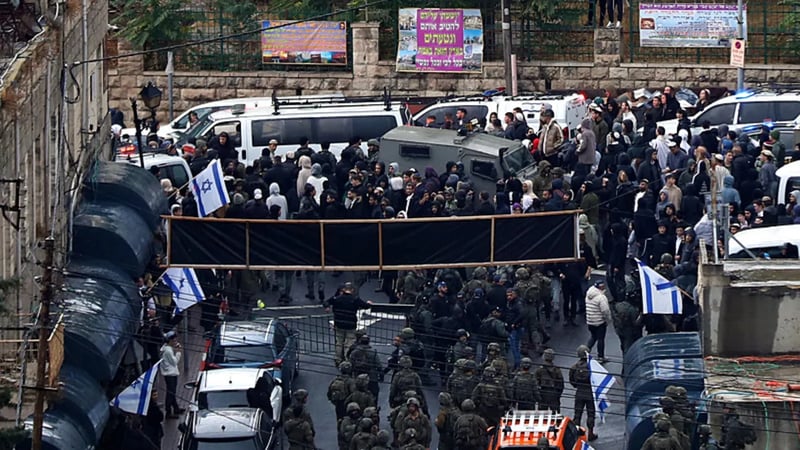 İsrail'den alçak hamle: Yahudi bayramı bahanesiyle İbrahim Camisi'ni Müslümanlara kapattılar!
