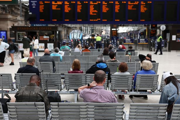 Glasgow trains thrown into chaos due to 'trespassers on railway'