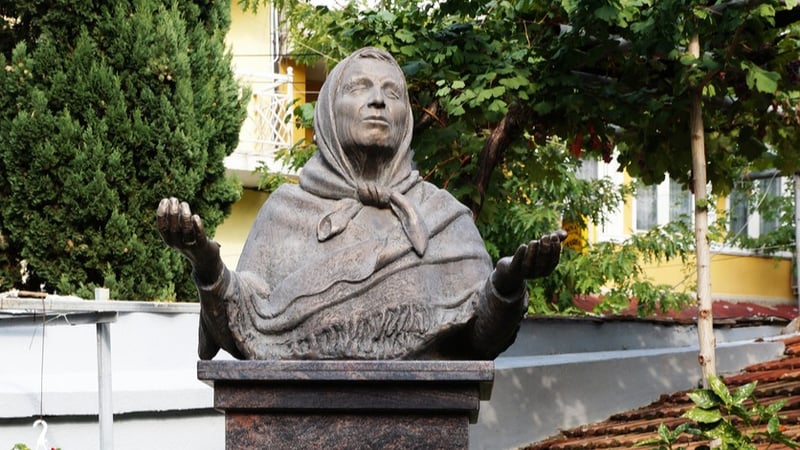 Baba Vanga'nın 2026 kehanetleri: "Uzaylılarla ilk temas yaklaşıyor"