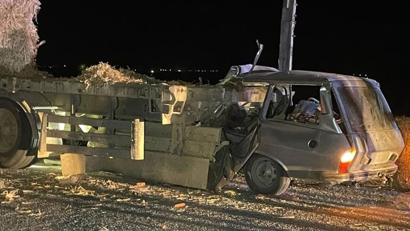 Karaman'da korkunç kaza: Otomobilin tıra ok gibi saplandığı kazada karı-koca öldü