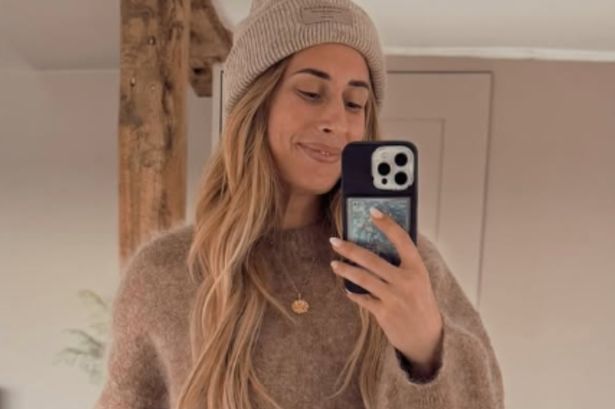 Stacey Solomon's under-£7 personalised crackers are the perfect Christmas craft