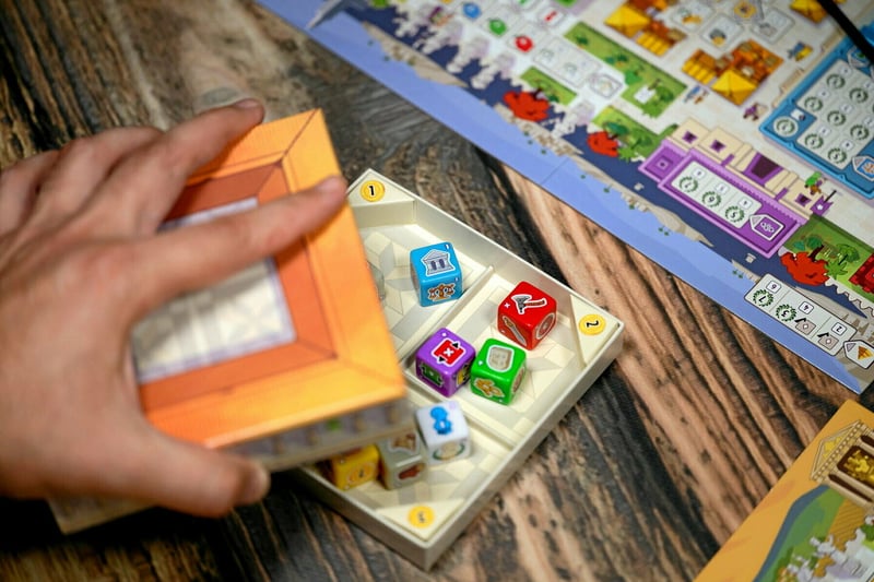 « Stranger Things », « Star Wars », « Thorgal »... : notre sélection des 10 meilleurs jeux de société pour Noël