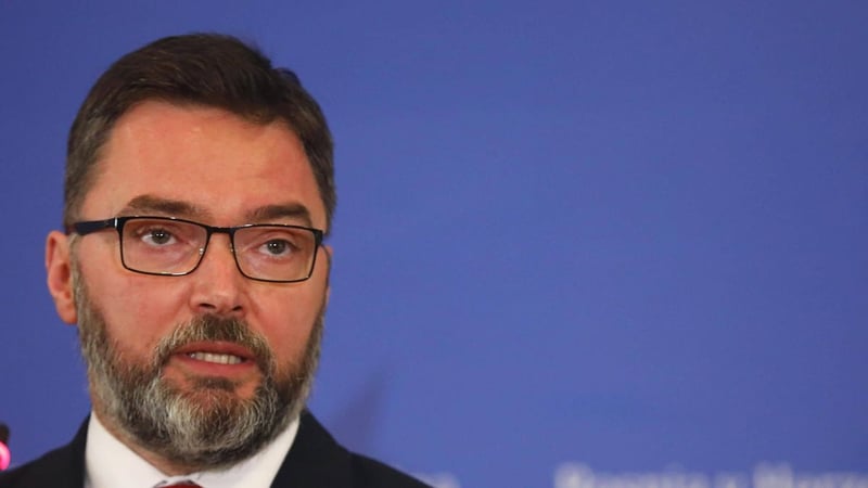 Bosnien: Minister schickt deutschem Diplomaten Nazi-Helm