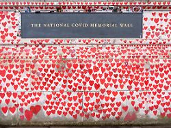 "Risiko versäumt zu erkennen": Bericht: Tausende Corona-Tote in Großbritannien waren vermeidbar