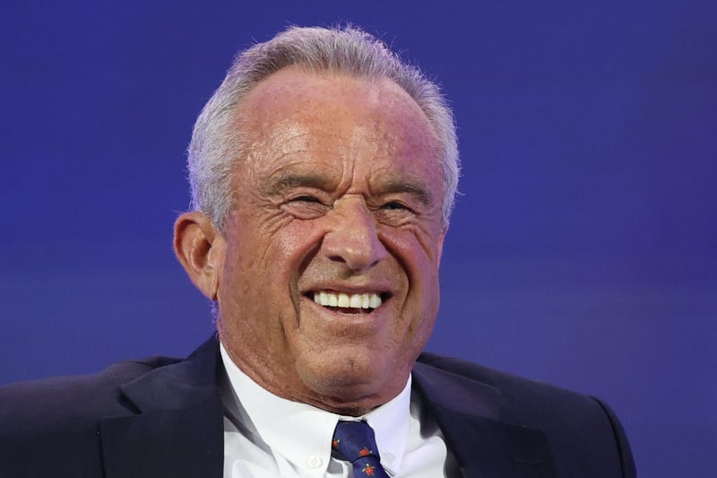 RFK Jr ridiculed for MAGA Thanksgiving photoshop fail