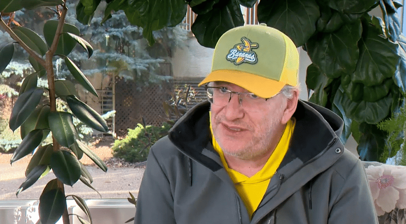 ‘Do your research, advocate’: Alberta radio host with brain cyst says long consult wait shows rural care gaps