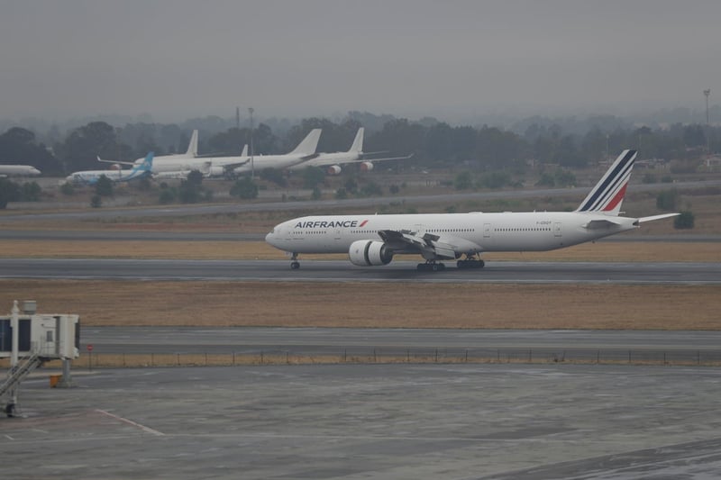 More than 150 Palestinians held on plane in South Africa for 12 Hours