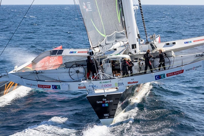 Alexia Barrier et ses sept équipières s’élancent à l’assaut du Trophée Jules Verne