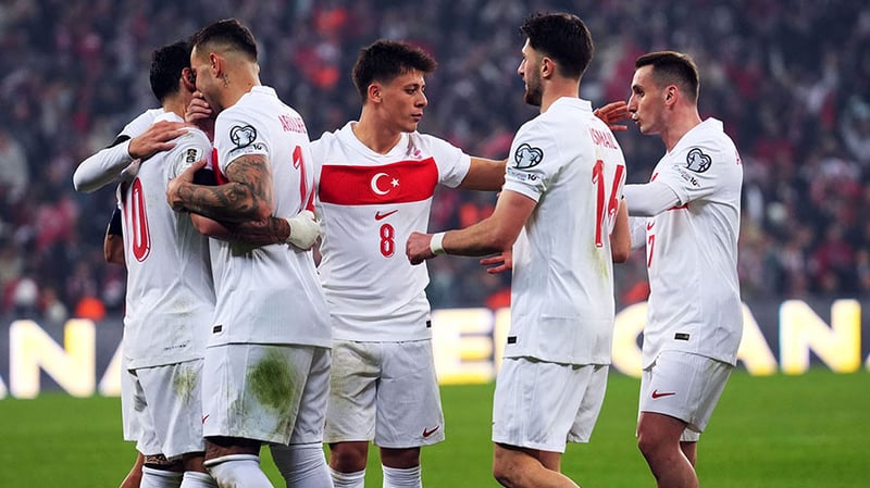 Bursa'da 2 gollü zafer! Milliler play-off biletini kaptı