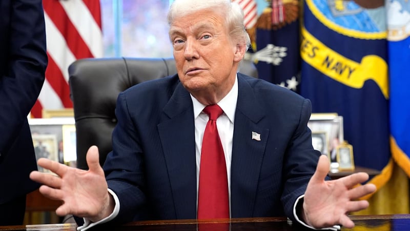 Timing wirft Zweifel auf - Will Trump mit Ukraine-Plan von Epstein ablenken?