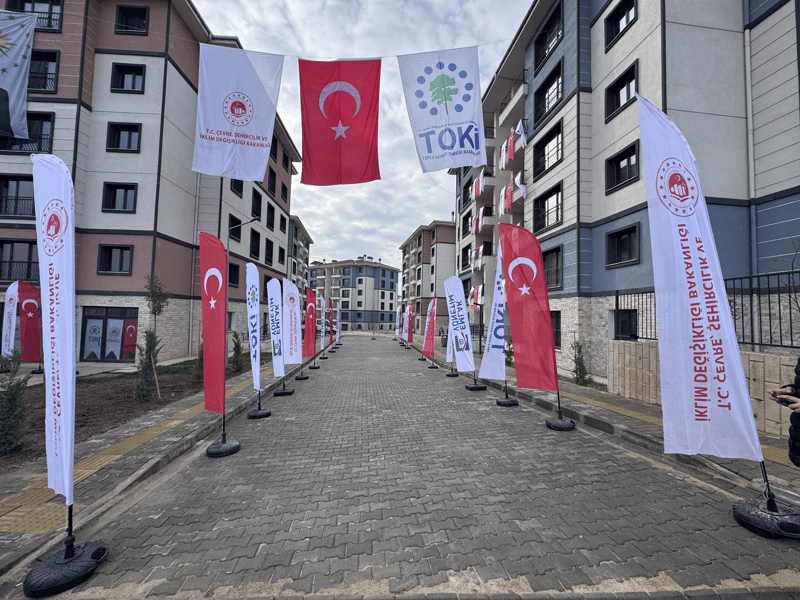 Karabük'te "İlk Evim" heyecanı: Anahtarlar hak sahiplerine teslim edildi