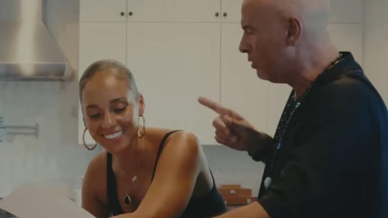 Leute von heute :  Das müssen Sie hören: Eros Ramazzotti und Alicia Keys performen L'aurora