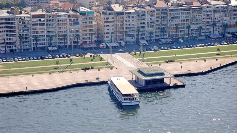 İzmir'de iskele atağı