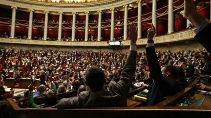 DIRECT. Budget 2026 : "Il faudrait 78 heures" pour étudier le volet "recettes" du texte et "il en reste 42", prévient la présidente de séance à l'Assemblée