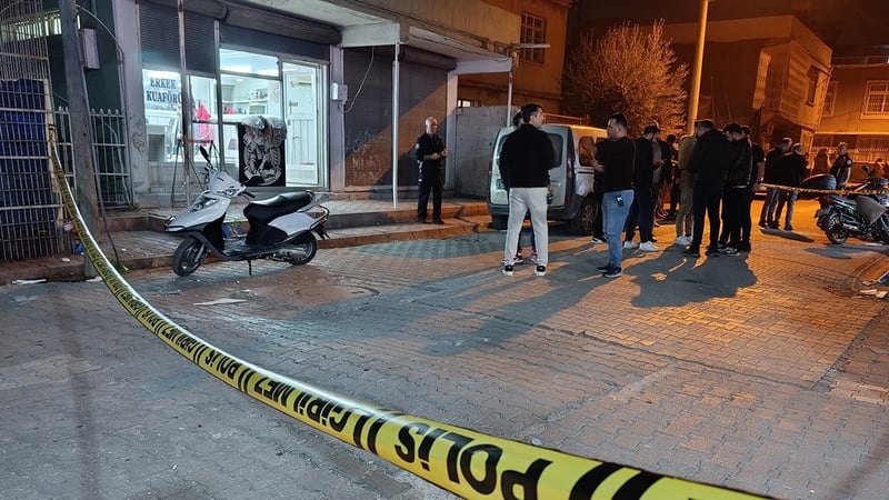 Berber dükkanı kan gölüne döndü: 3'ü ağır 7 yaralı