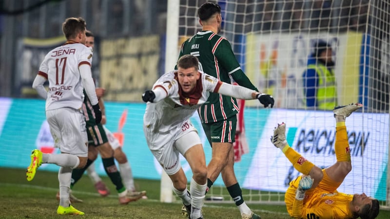 Lok Leipzig souverän - Später Schock für Halle in Jena