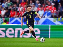 Fußball: WM-Teilnahme perfekt: Robertson denkt an verstorbenen Jota