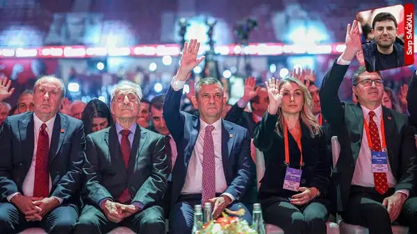 Program yenilendi, parti meclisi büyüdü: ‘Bu salondan iktidar yürüyüşü çıkacak’