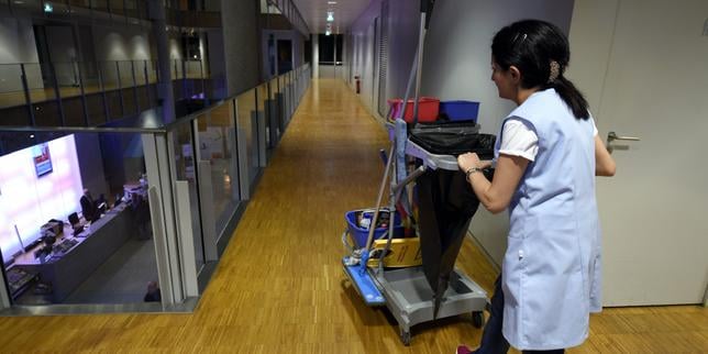 La santé des agents de nettoyage est fortement affectée par leur travail, selon une étude de l’Anses