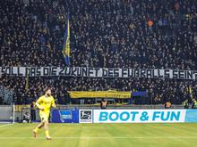 Fußball: Schweigen und Plakate im Stadion: Fanproteste gehen weiter