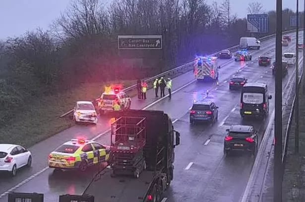 M4 traffic LIVE: Travel chaos as person cut from vehicle after four-car smash