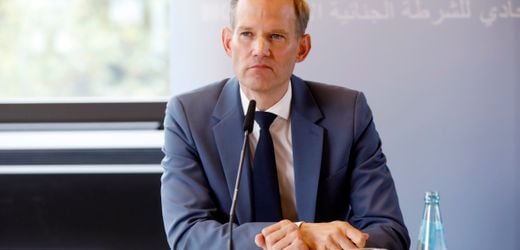 Hendrik Streeck: Regierung distanziert sich, Streeck legt nach: »tot operiert«