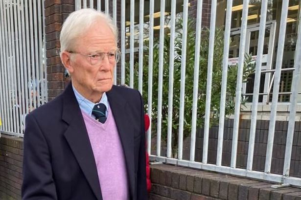 Ex-teacher facing 93 sex abuse charges fights moves to bring him back to Scotland