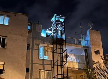 Kahreden kaza! Kardeşi için yaptırdığı engelli asansöründen düşerek can verdi