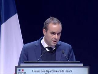 Aux Assises des départements à Albi, Sébastien Lecornu dit réfléchir à un « acte de décentralisation »