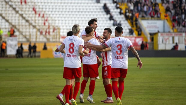 Boluspor, Amed Sportif Faaliyetler'i 4 golle geçti!