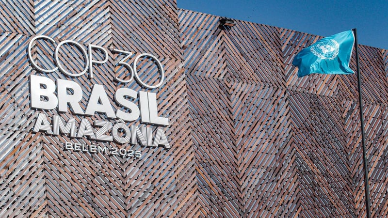 COP30 : plus de 30 pays menacent de bloquer un projet d’accord, faute de feuille de route pour la sortie des énergies fossiles