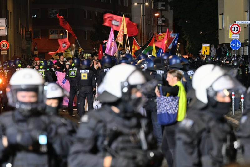 Polizeigewalt | Rheinmetall Entwaffnen klagt nach Repression bei Anti-Kriegs-Demo