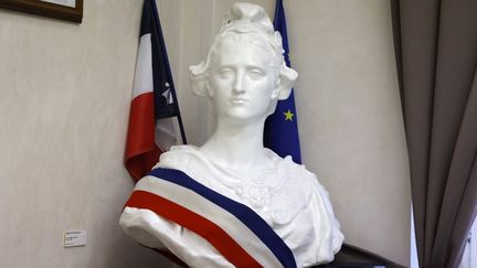 Élections municipales : seulement 23% des communes de moins de 1 000 habitants ont des conseils municipaux proches de la parité